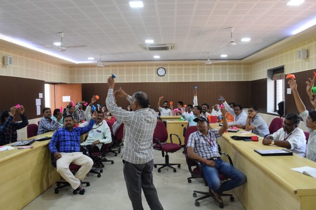 Origami ki fasal ug aayi hai.